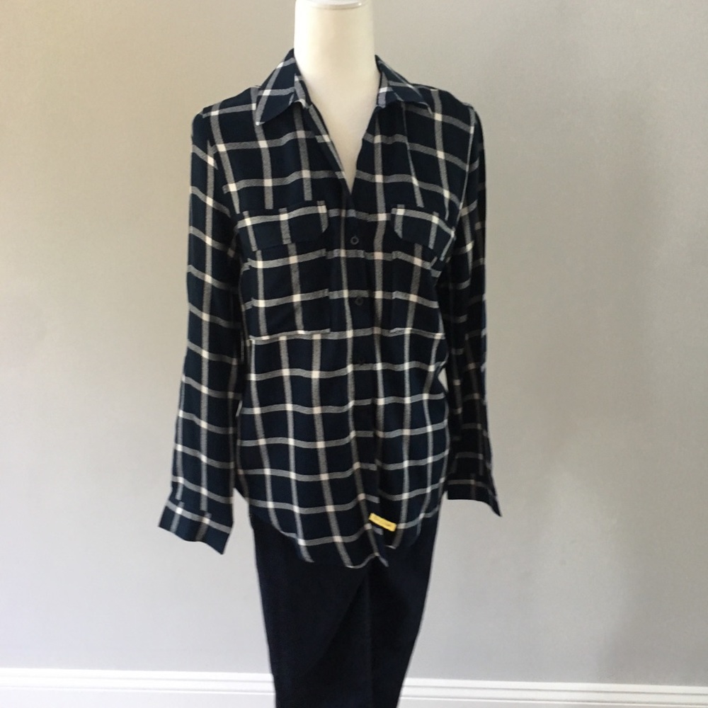 Sweet Wanderer blue and white button down tunic